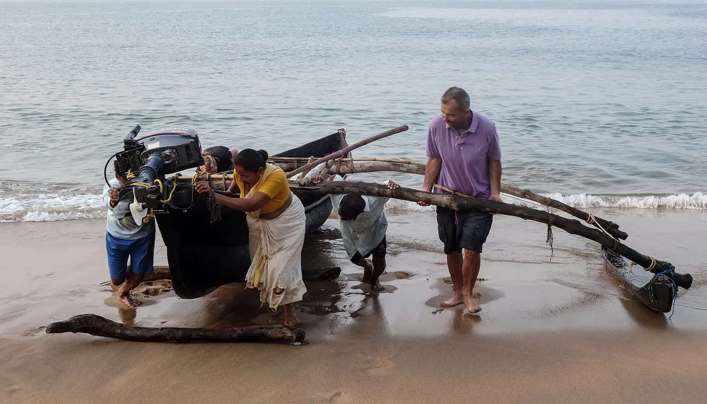 Beaching Fishing Boat Goa Jan19 DSC06163